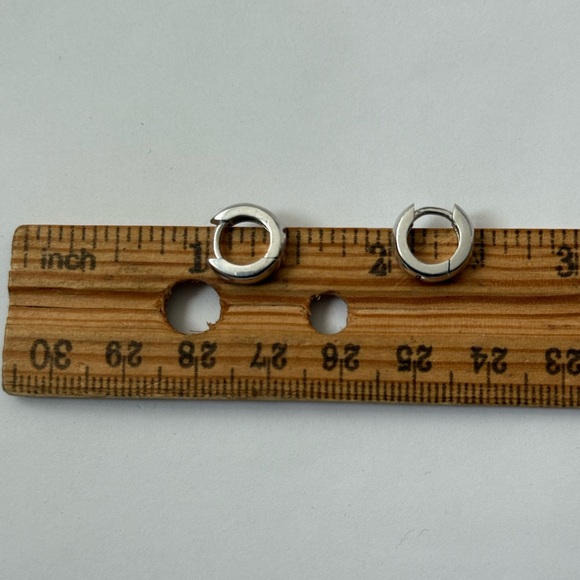 925 Silver 3mm earrings trending hoops unisex - Picture 2 of 3